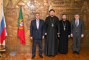 Embaixador reúne-se com o Arcebispo Nestor Embaixador reúne-se com o Arcebispo Nestor