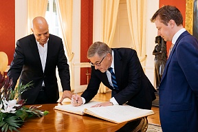 Sobre a deslocação do Embaixador à Madeira Sobre a deslocação do Embaixador à Madeira